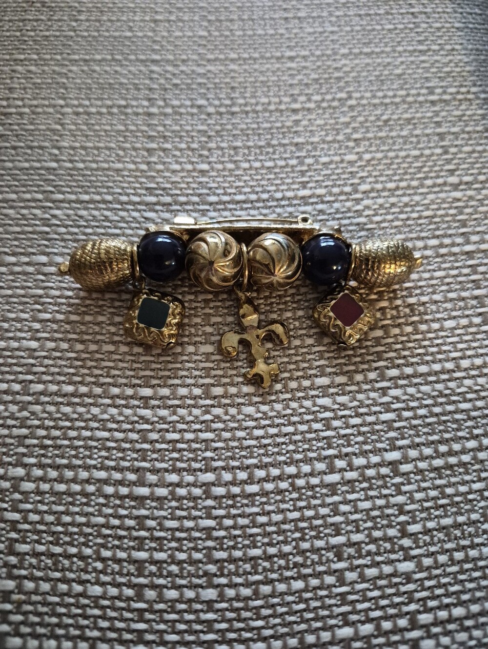 Gold-Tone Fleur-de-Lis Vintage Style Bar Brooch with Black Beads